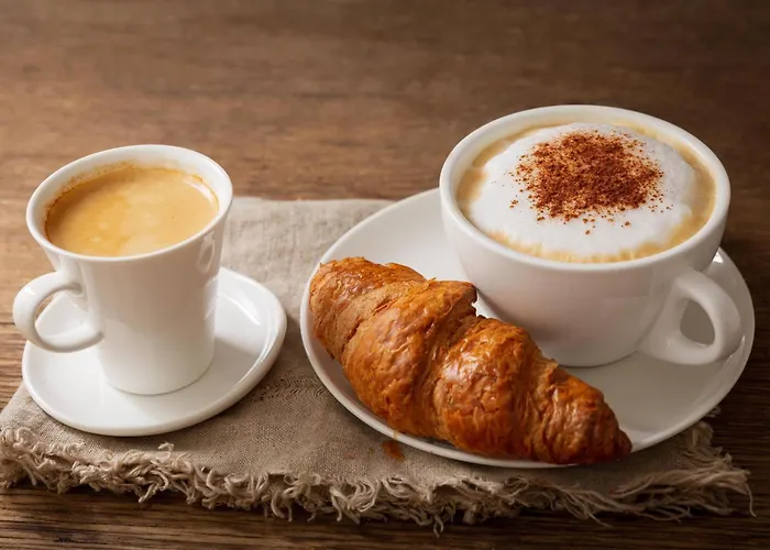 Moonlight Suites I - Breakfast Available